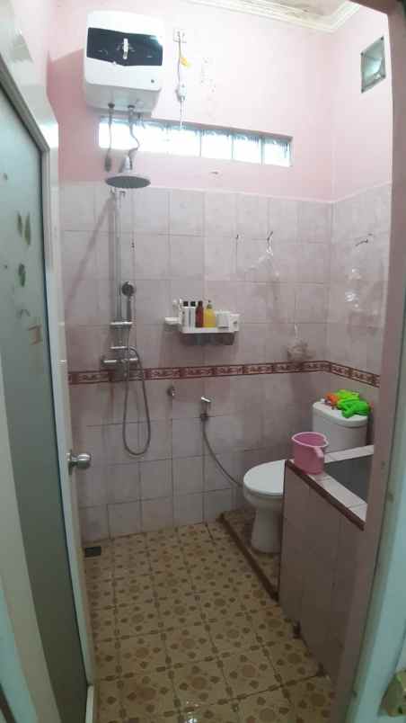 dijual rumah permata depok regency