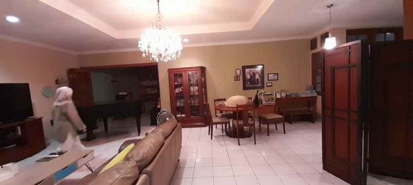 dijual rumah permata hijau kebayoran