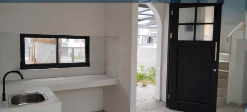 dijual rumah perumahan amesta pregia