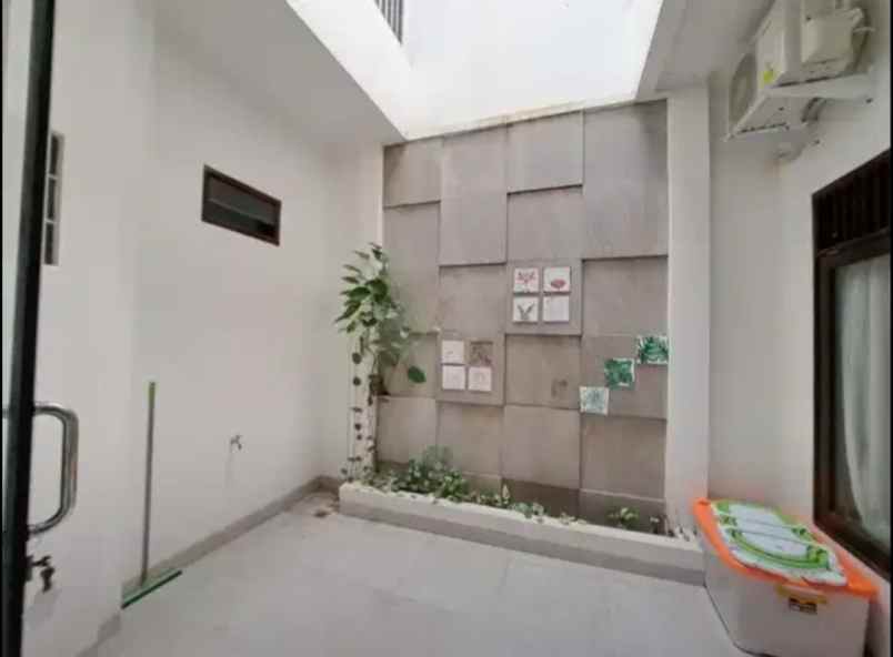 dijual rumah perumahan malaka country