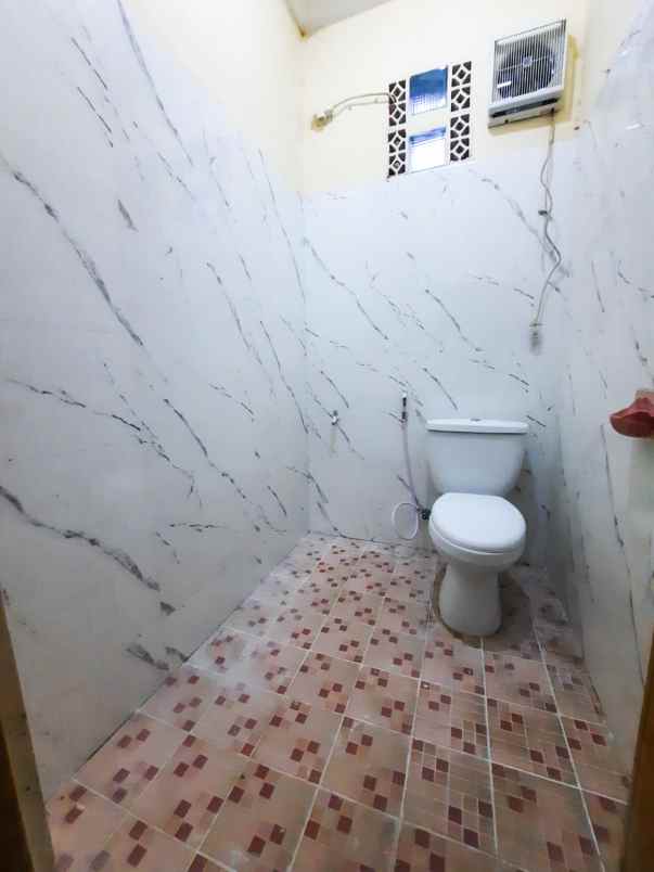 dijual rumah perumahan taman shafira