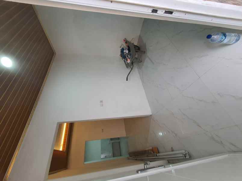 dijual rumah pondok aren