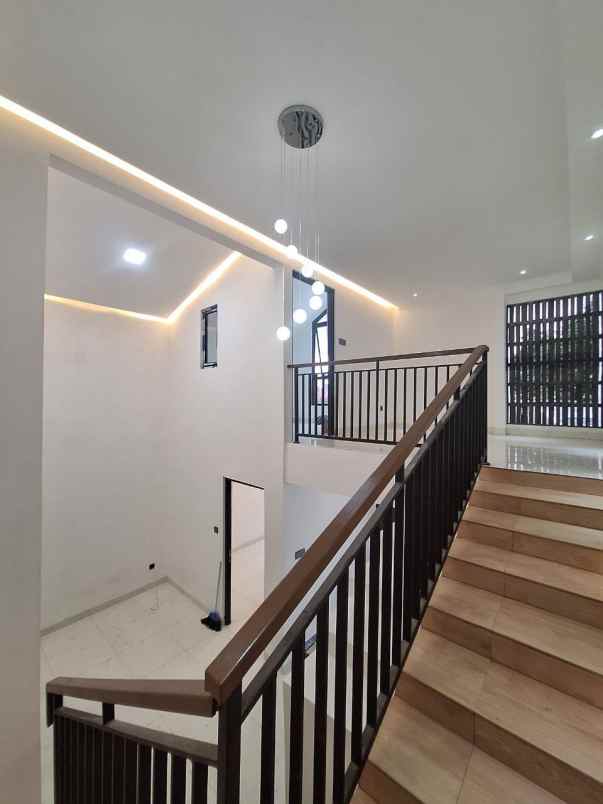 dijual rumah pondok cabe tangsel