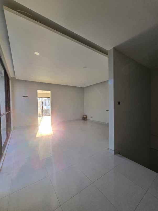 dijual rumah pondok kelapa