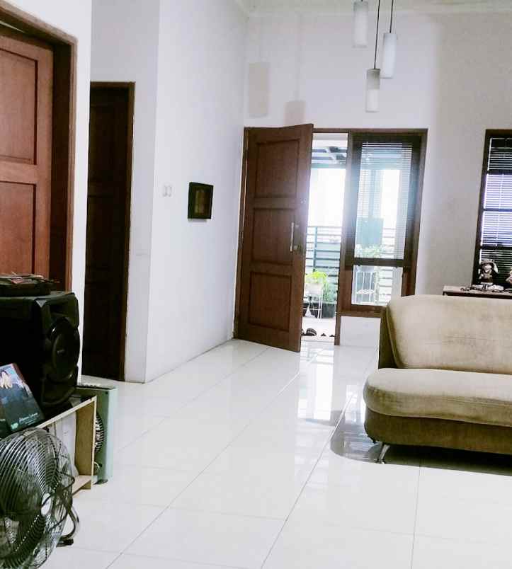 dijual rumah pondok pucung kec pondok