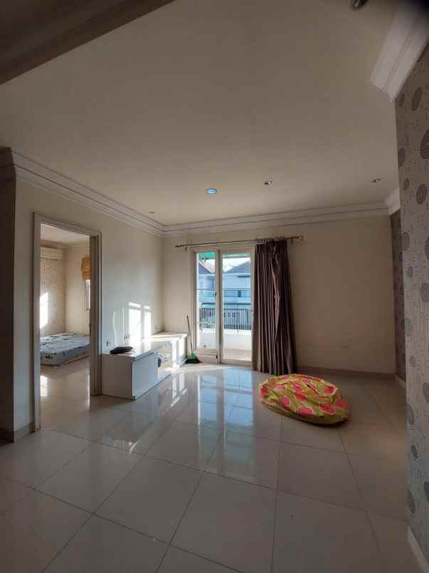 dijual rumah puri galaxy