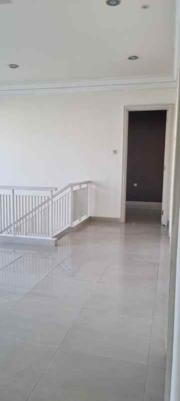 dijual rumah puri galaxy