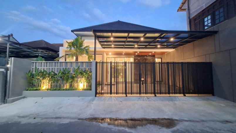 dijual rumah purwomartani