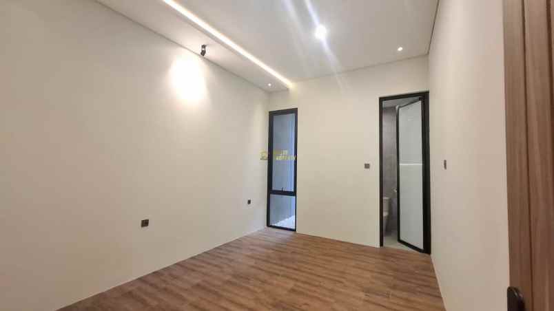 dijual rumah purwomartani