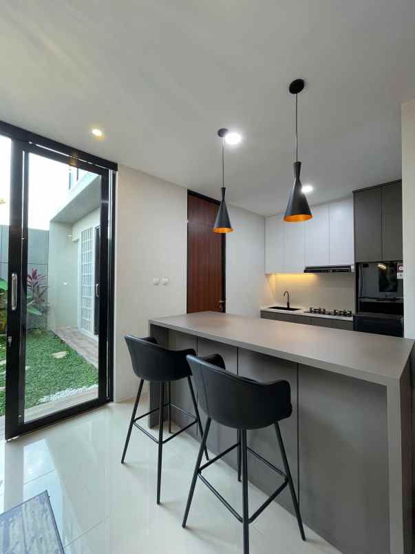 dijual rumah purwomartani kalasan