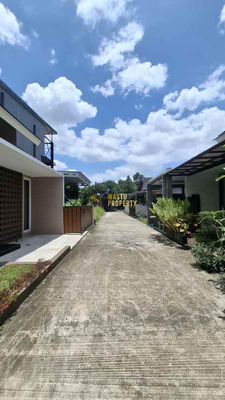 dijual rumah purwomartani kalasan