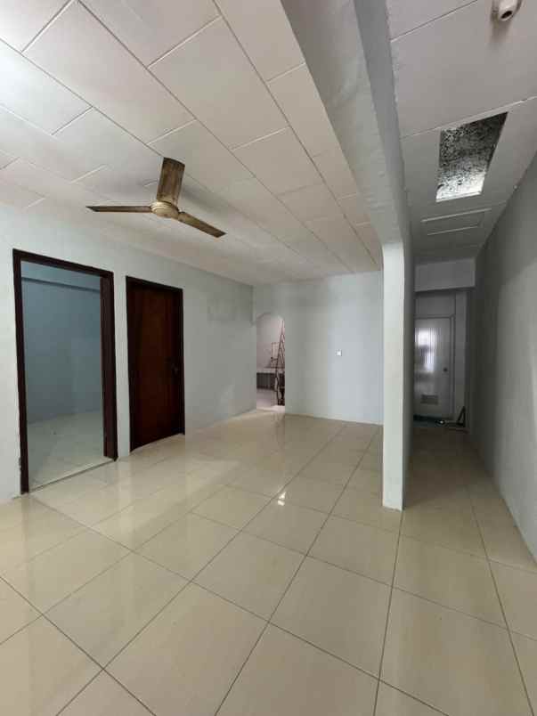 dijual rumah radio dalam