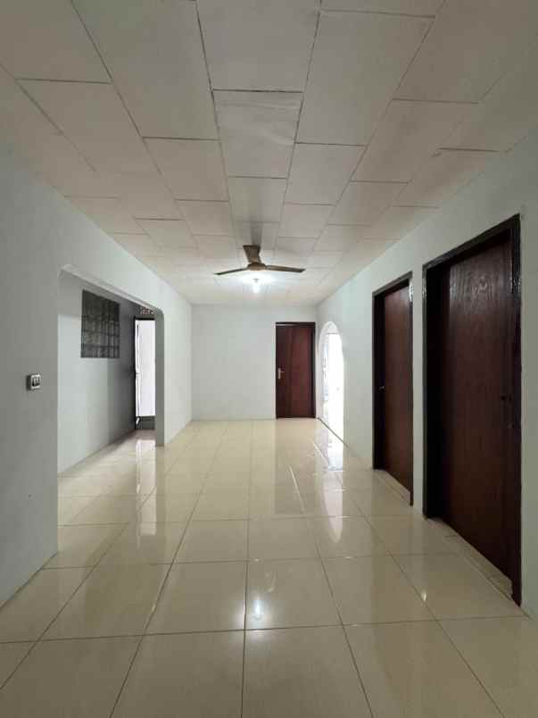 dijual rumah radio dalam