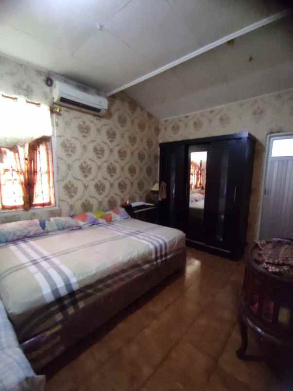 dijual rumah rangkapan jaya