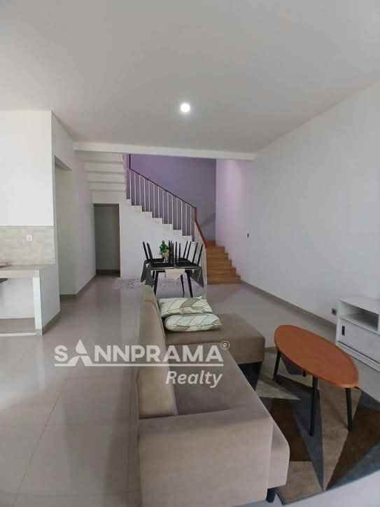 dijual rumah rangkapan jaya pancoran mas