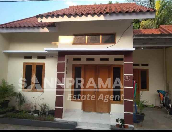 dijual rumah ratujaya