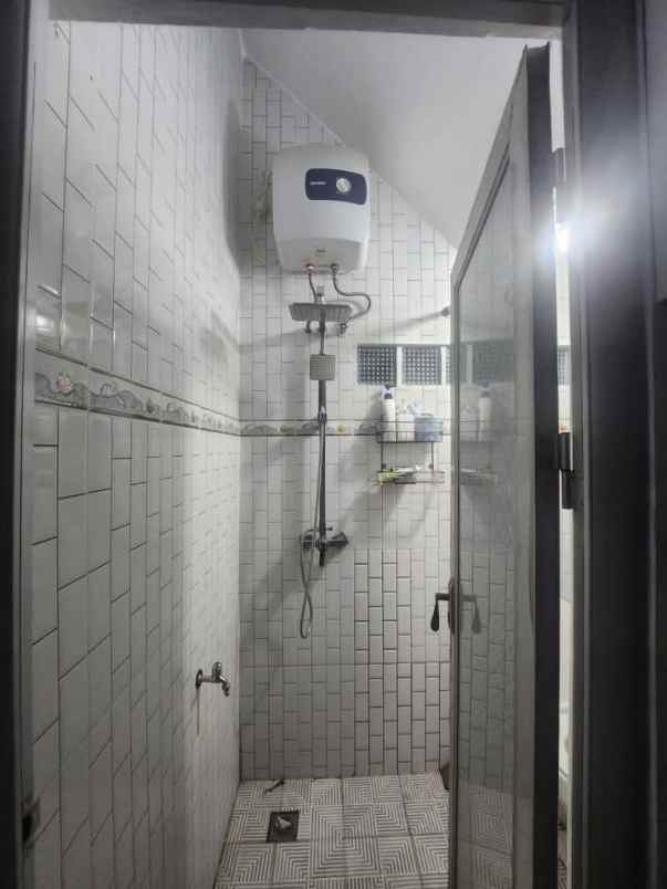dijual rumah rawa kalong