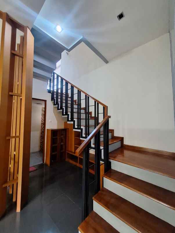 dijual rumah rawamangun jakarta timur