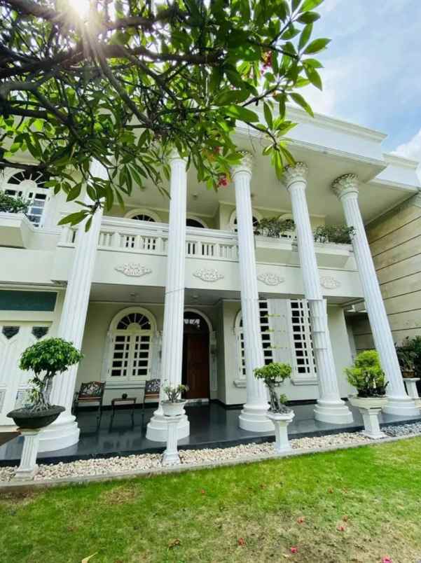 dijual rumah raya dharmahusada