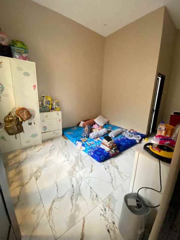 dijual rumah raya wendit belakang araya