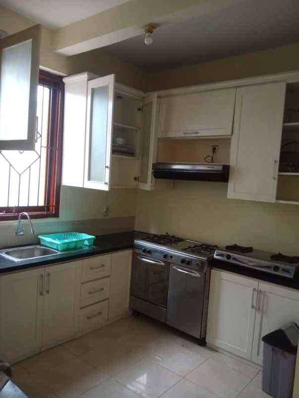 dijual rumah resort dago pakar