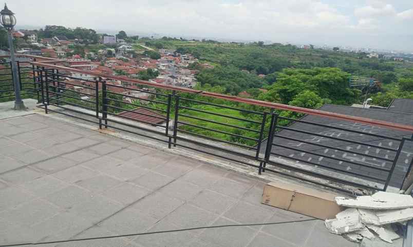 dijual rumah resort dago pakar