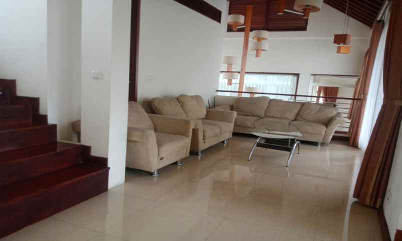 dijual rumah resort dago pakar