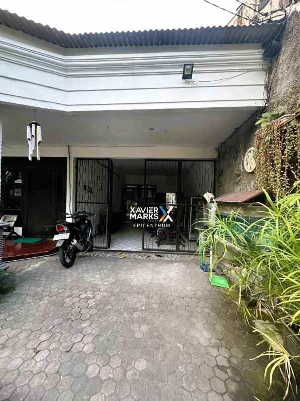 dijual rumah rungkut asri