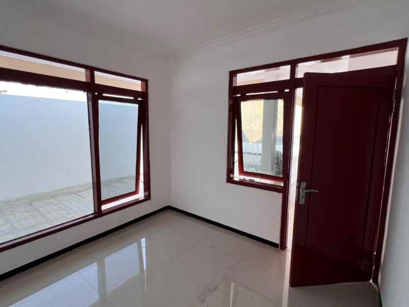 dijual rumah rungkut harapan