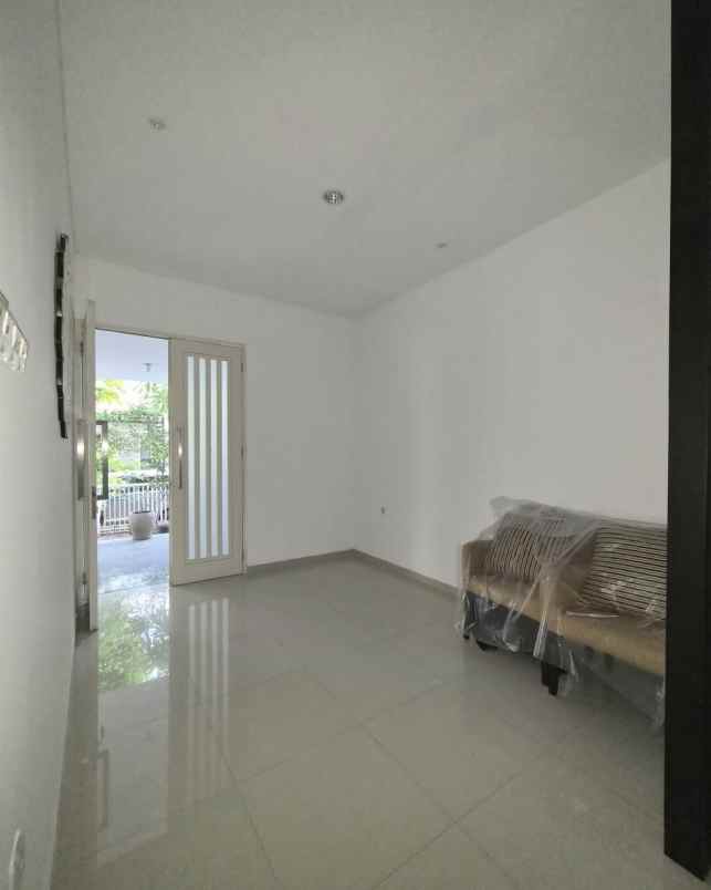 dijual rumah san diego pakuwon city