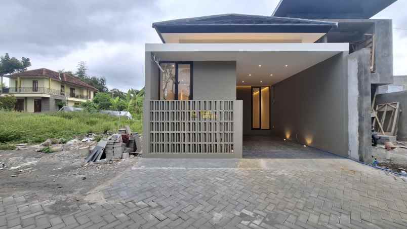dijual rumah sardonoharjo ngaglik