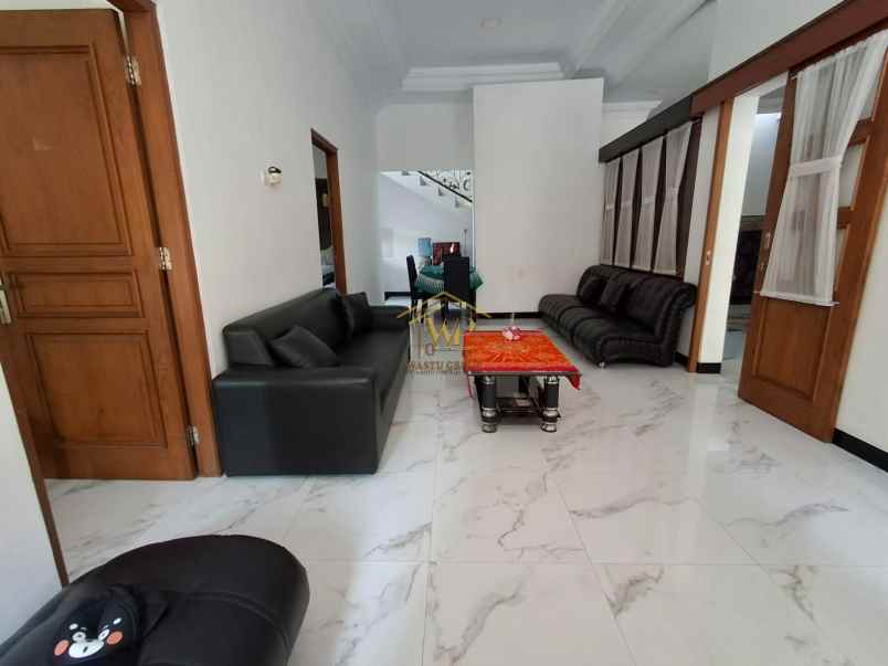 dijual rumah sariharjo