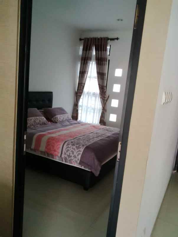 dijual rumah sariwangi selatan