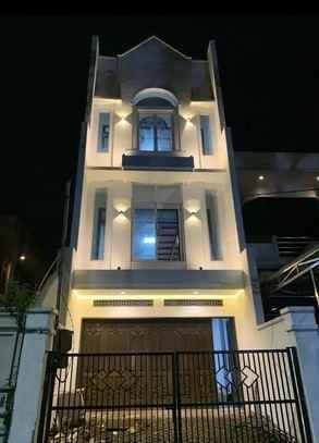 dijual rumah satelit