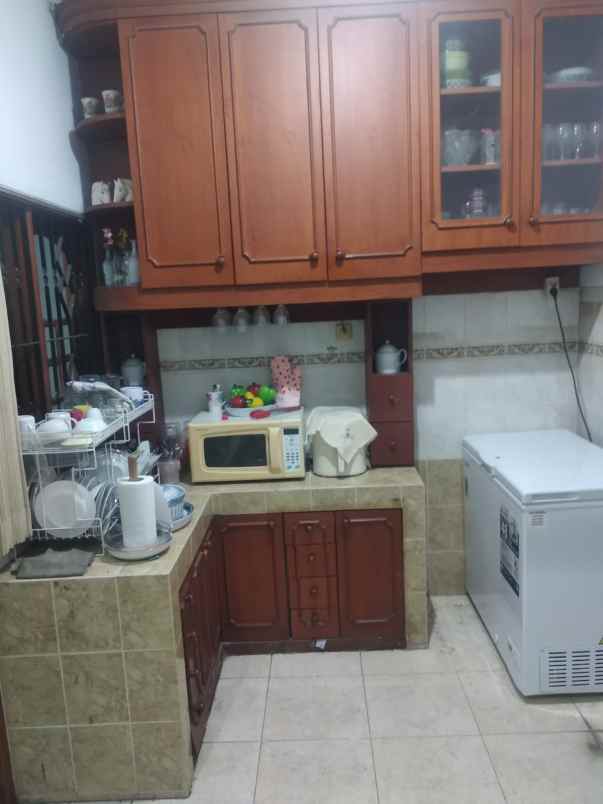 dijual rumah second di kalijudan dekat raya merr