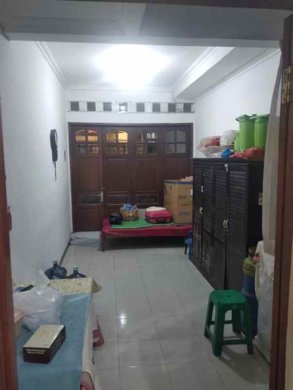 dijual rumah second di kalijudan dekat raya merr