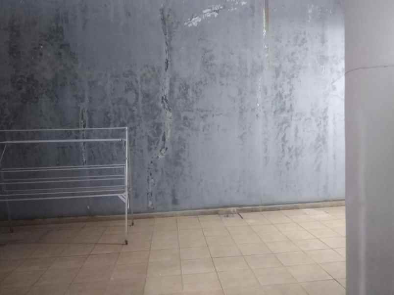 dijual rumah second di kalijudan dekat raya merr