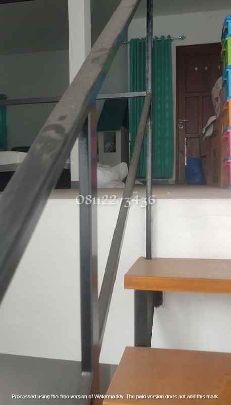 dijual rumah setraduta