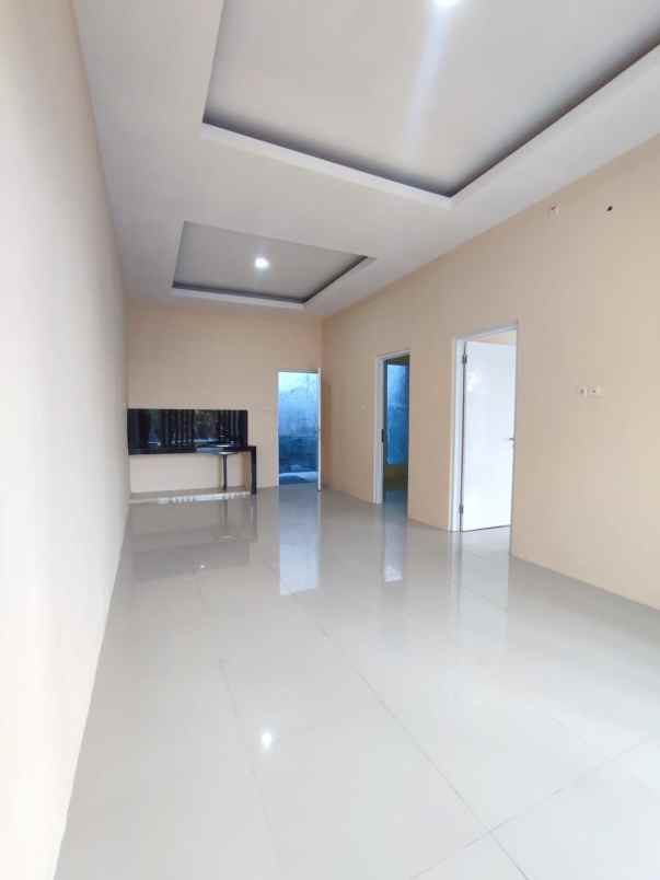 dijual rumah siap huni di gedawang banyumanik semarang