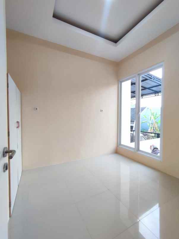 dijual rumah siap huni di gedawang banyumanik semarang