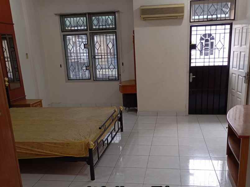 dijual rumah siap huni komplek villa makmur indah