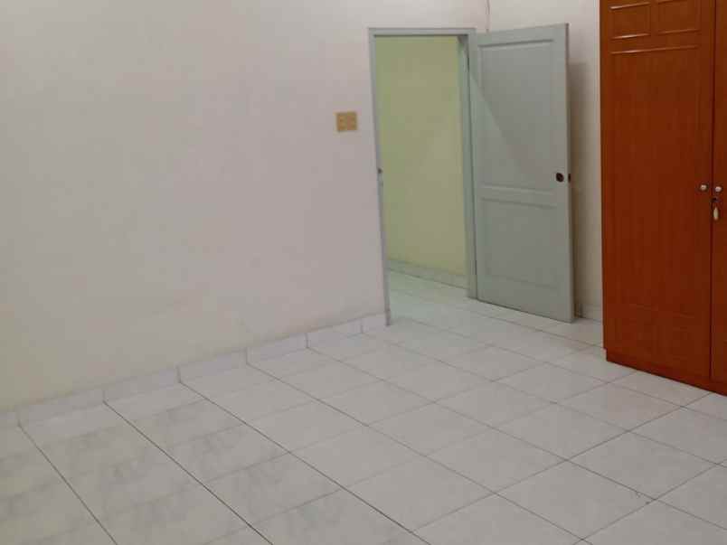 dijual rumah siap huni komplek villa makmur indah