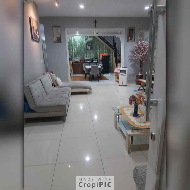 dijual rumah summarecon bekasi