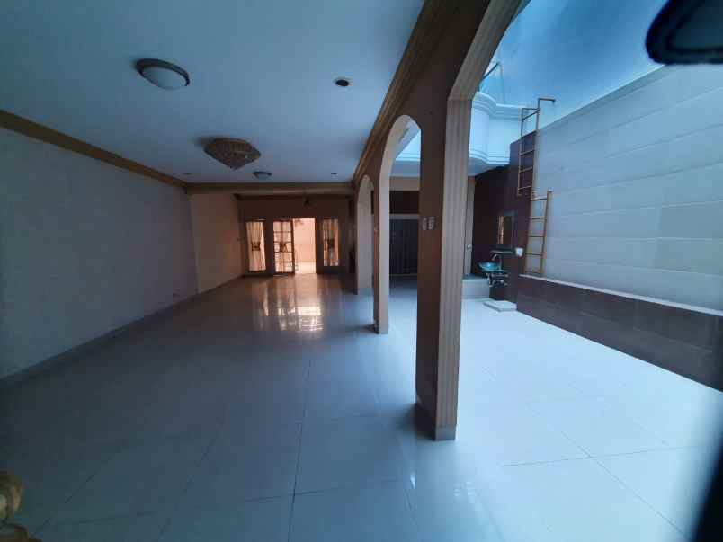 dijual rumah sunter bisma