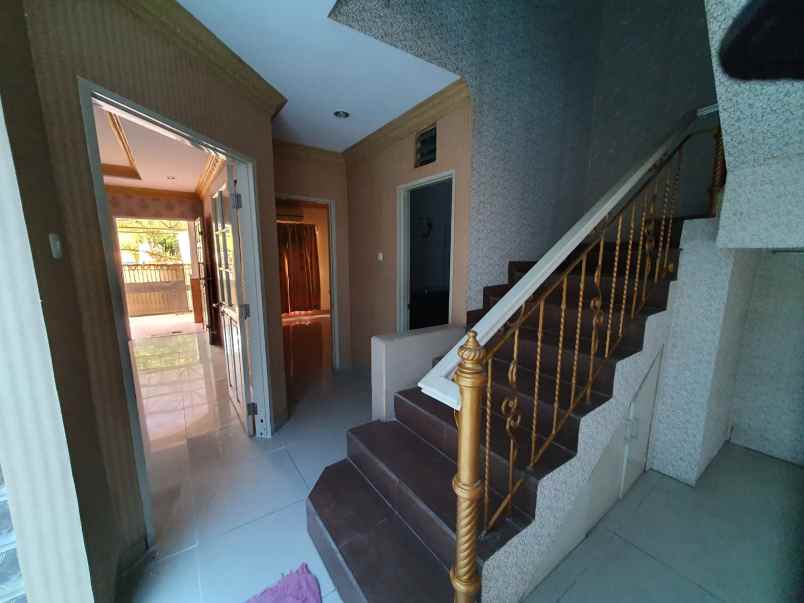 dijual rumah sunter bisma