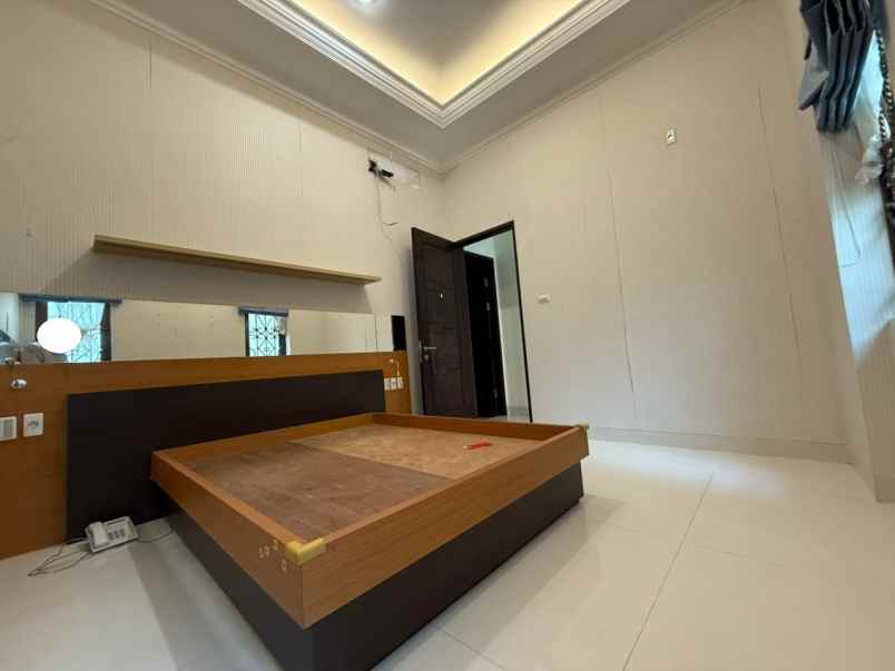dijual rumah sunter danau indah