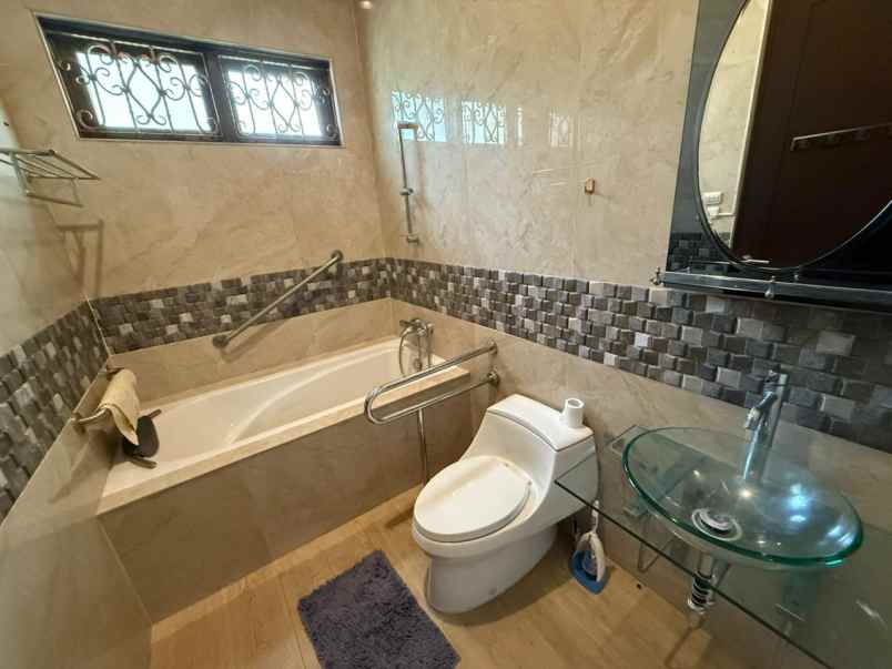 dijual rumah sunter danau indah