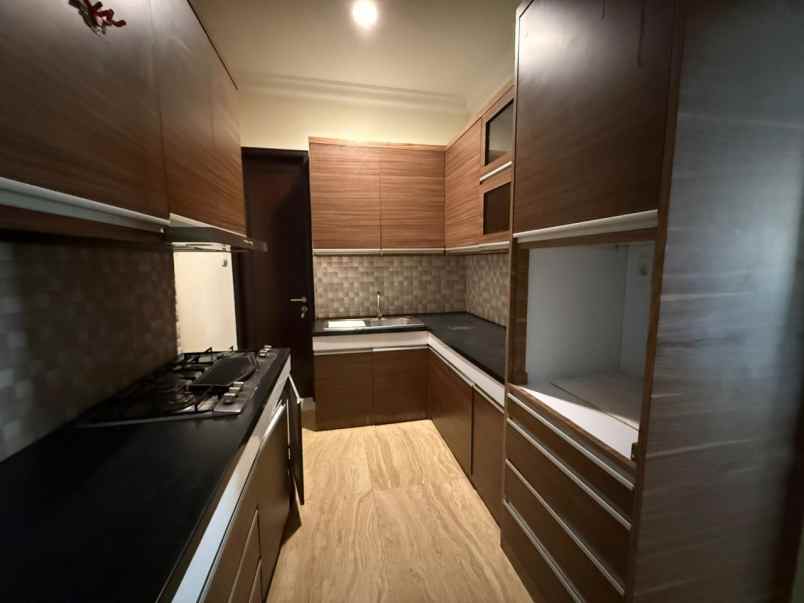 dijual rumah sunter danau indah