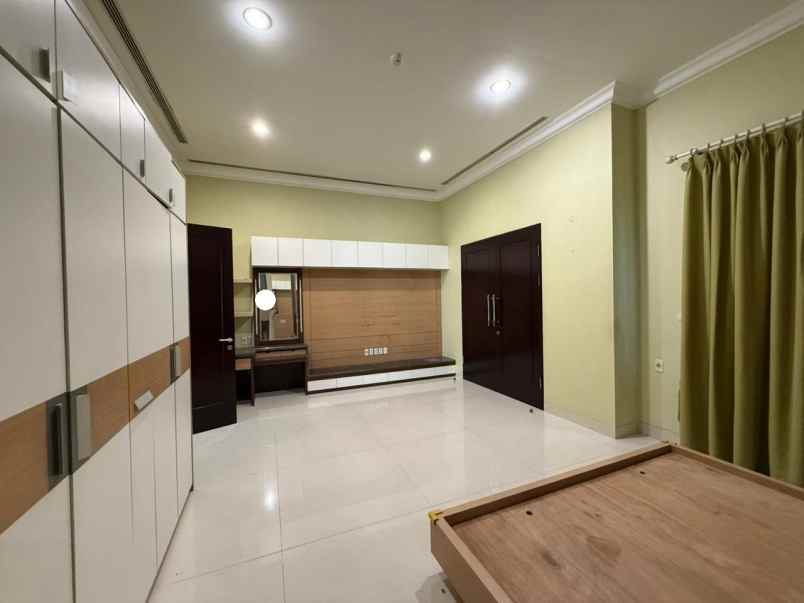 dijual rumah sunter danau indah