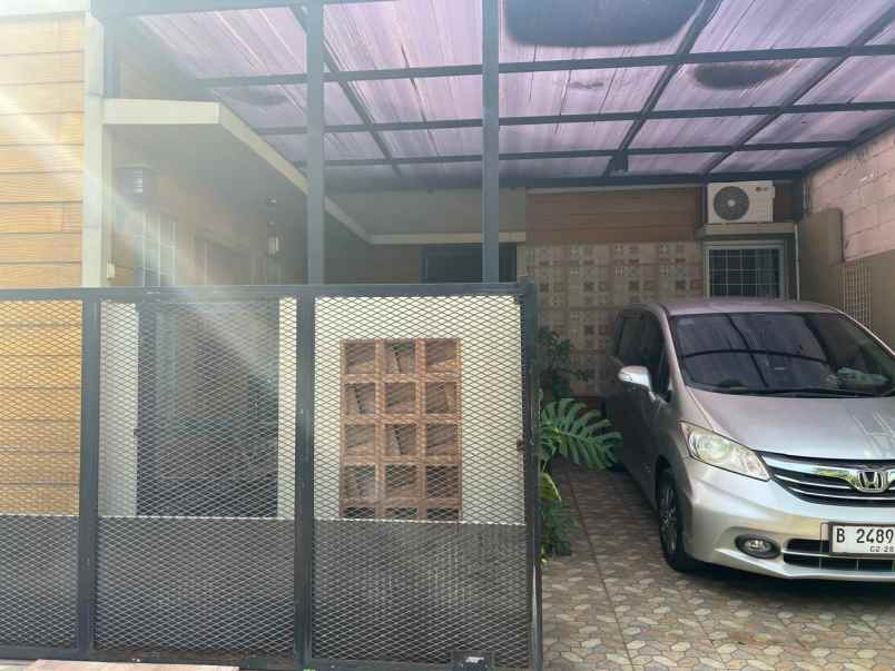 dijual rumah talaga bestari taman palem
